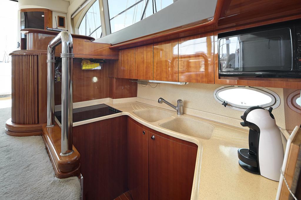 Botel La Gavina Boat Barcellona