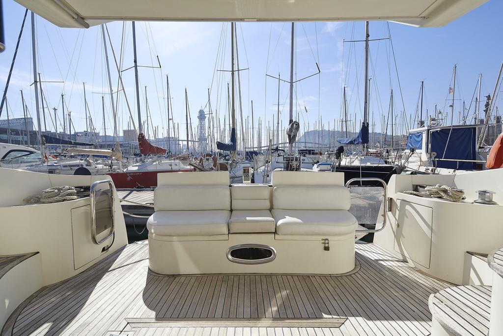 Botel La Gavina Boat Barcellona